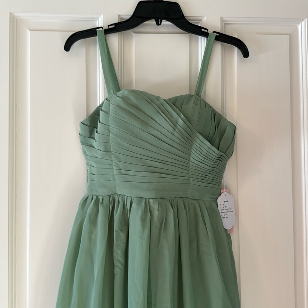 Beautiful dress new with tags- size 10